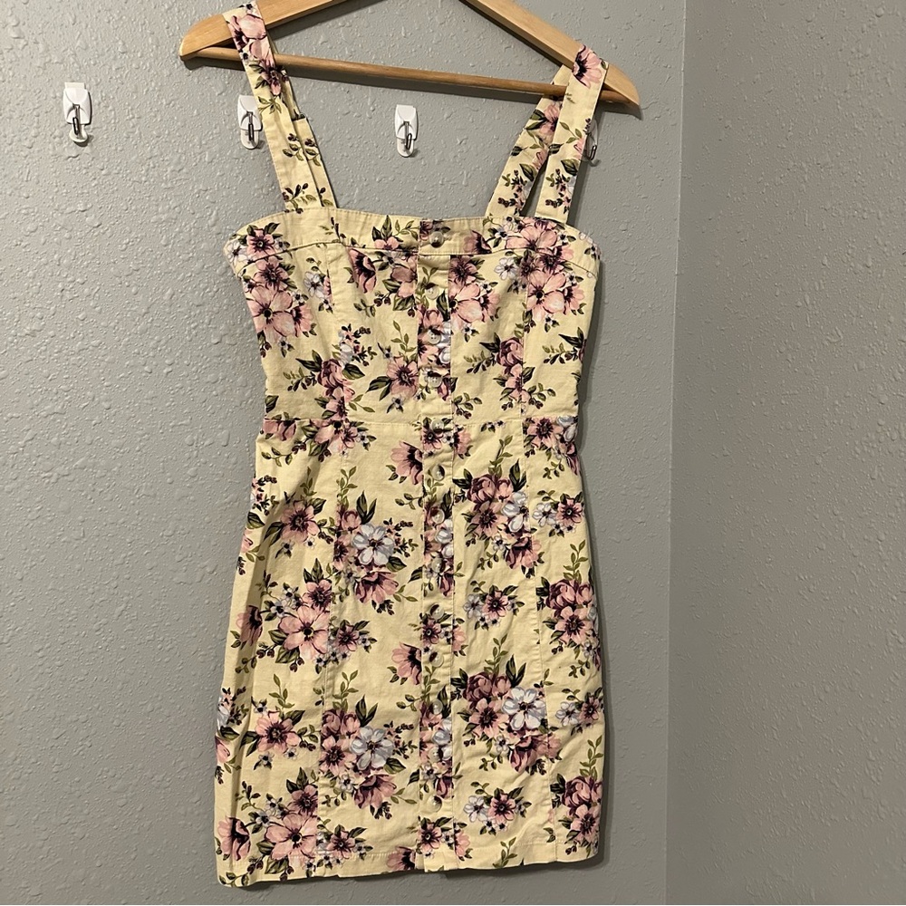 Pale Yellow Button Down Floral Sleeveless Mini Dress
